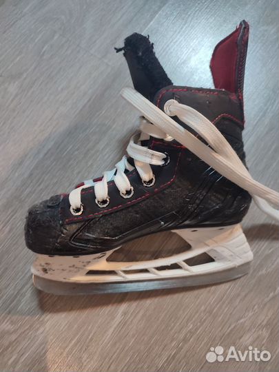 Хоккейные коньки bauer