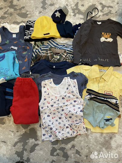 Пакет с детскими вещами