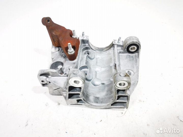 Кронштейн двигателя Land Rover Discovery Sport