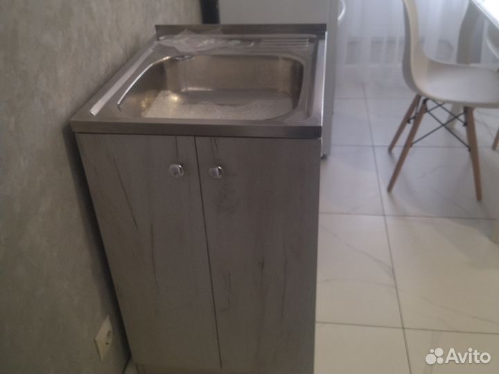 Раковина с тумбой