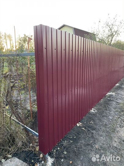 Бурение лунок под столбы