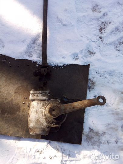 Рулевой редуктор с рулевой колонкой на Газель-3302