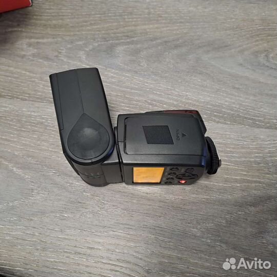 Фотовспышка YongNuo YN-568EX II