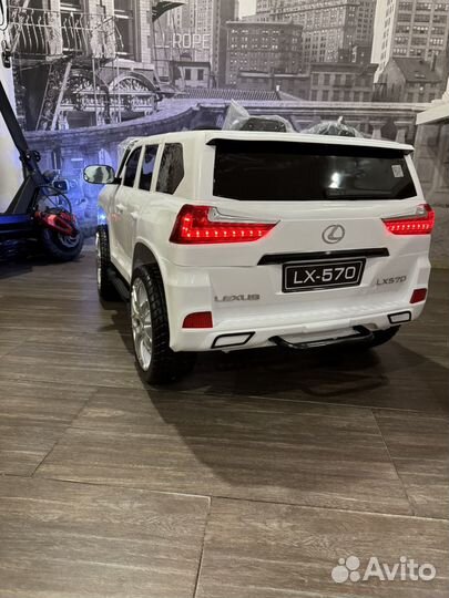Электромобиль Lexus 570 полный привод, пульт