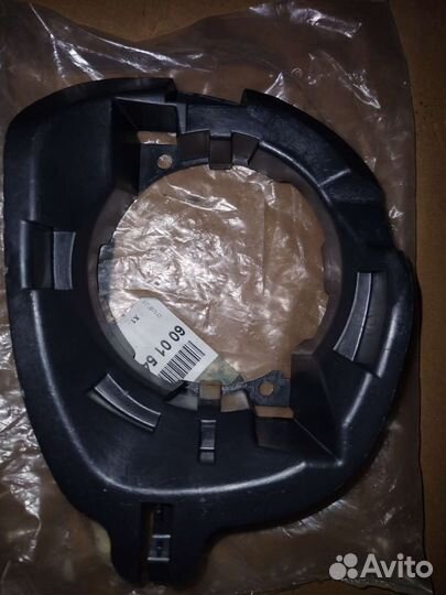 Кронштейн противотуманной фары Renault 6001549322