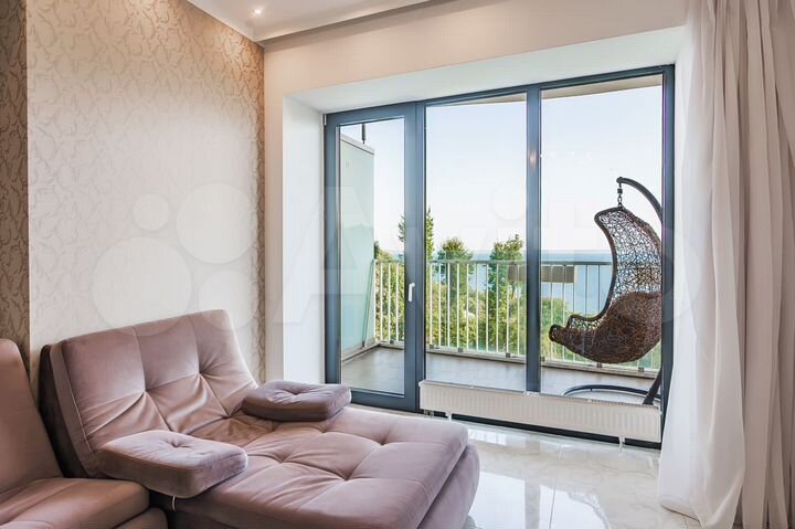 3-к. апартаменты, 100 м², 1/21 эт.