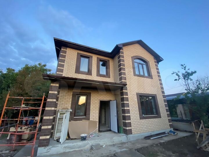 Дом 175 м² на участке 5 сот.