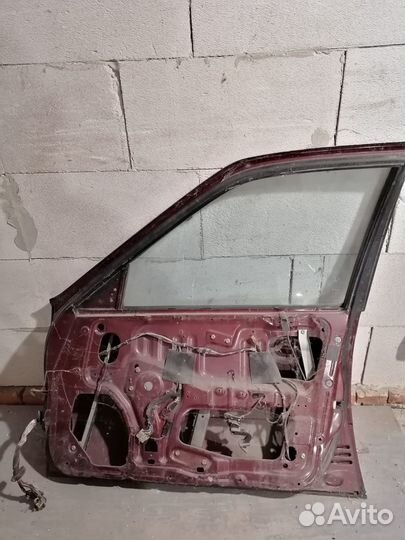 Дверь передняя правая Nissan Maxima J30 1988г