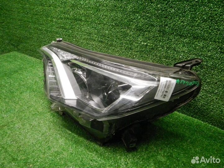Фара левая Toyota RAV4