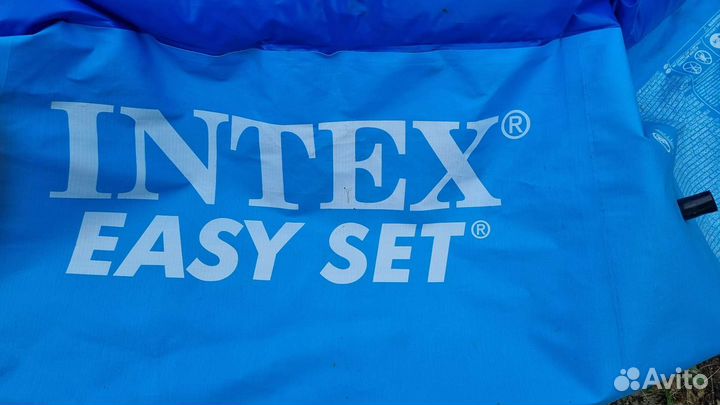 Надувной бассейн