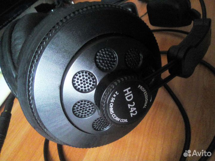 Моденные легендарные Axelvox HD 242, в коробке