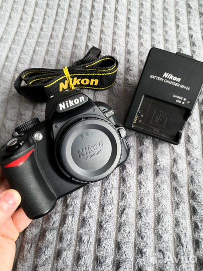 Зеркальный фотоаппарат nikon d3100 тушка