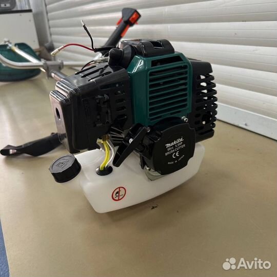 Триммер бензиновый makita