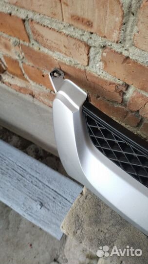 Решетка радиатора Тойота caldina