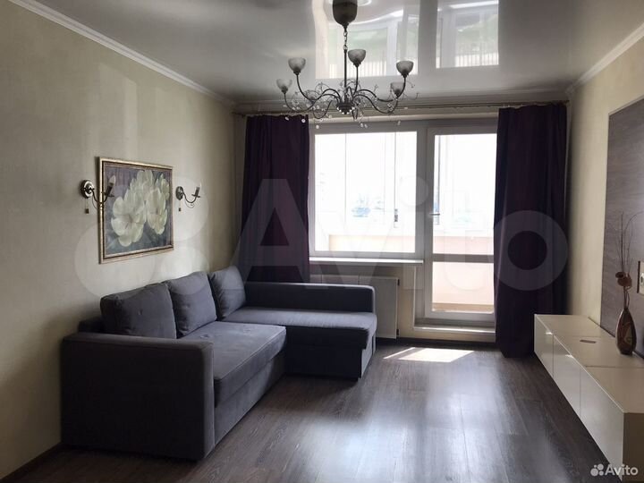 2-к. квартира, 53 м², 1/10 эт.