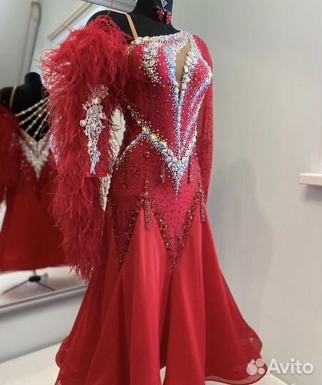 Платье для бальных танцев