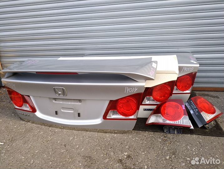 Крышка багажника на Honda Civic 4 D