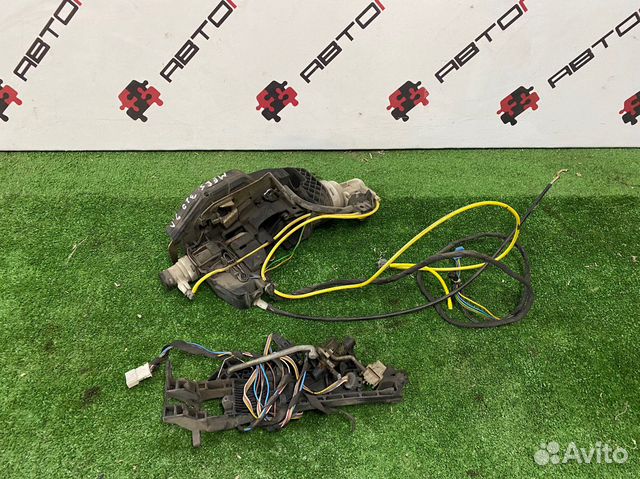 Замок двери задний левый Mercedes s320 w220