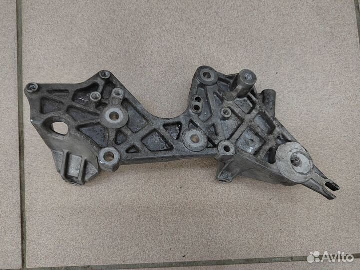 Кронштейн тнвд Audi Q7, Touareg GP casa 3,0TDI