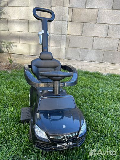 Детская машинка каталка с ручкой