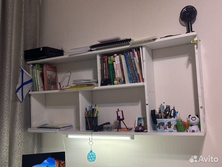 Комплект мебели в детскую