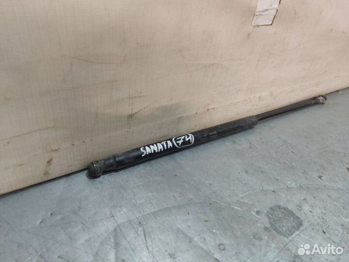 Амортизатор капота передний Hyundai Sonata EF