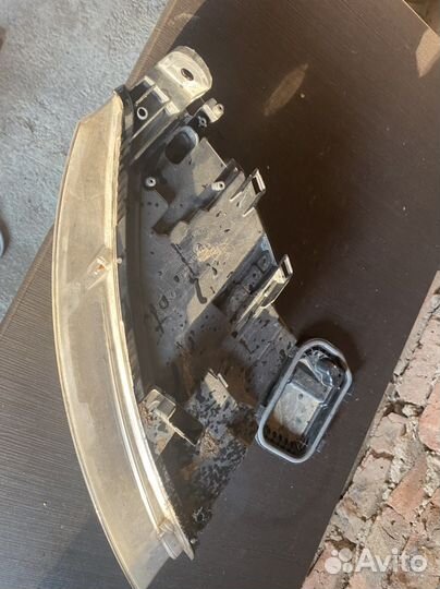 Передняя левая фара ауди а6