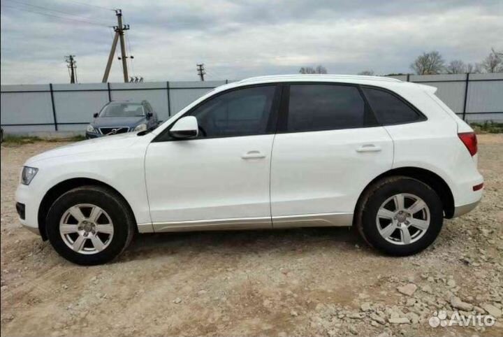 Audi Q5 8R 2010 г по запчастям