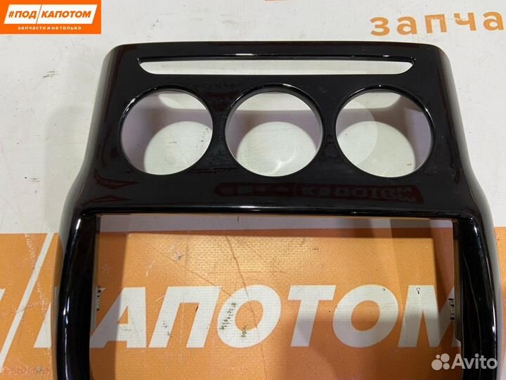 Декоративная накладка центральной консоли Peugeot