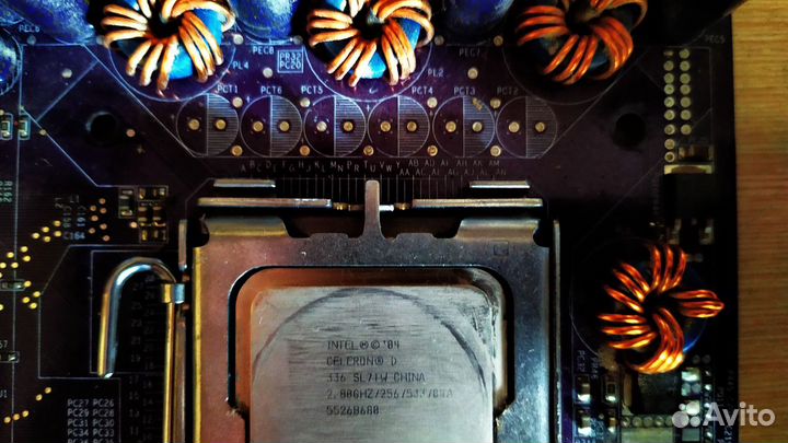 Материнская плата с процессором