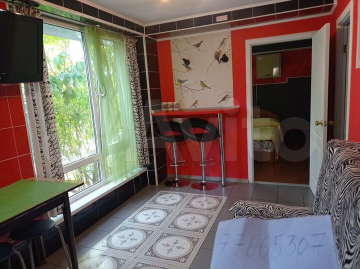 2-к. квартира, 43 м², 1/2 эт.