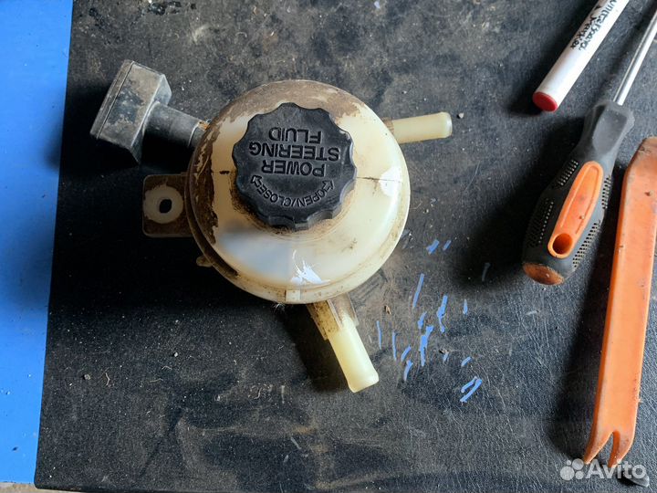 Бачок гур kia spectra