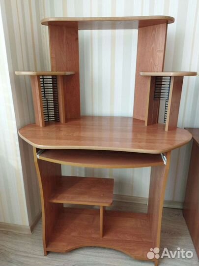 Компьютерный стол