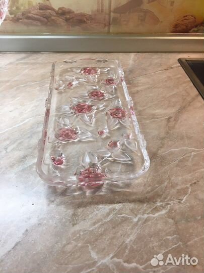 Салатник, креманки, блюдо