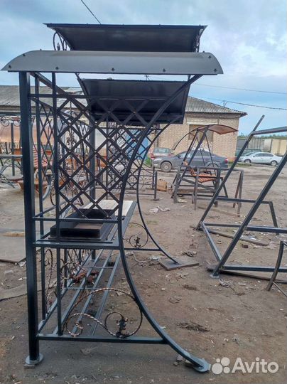 Кованые мангалы с крышей