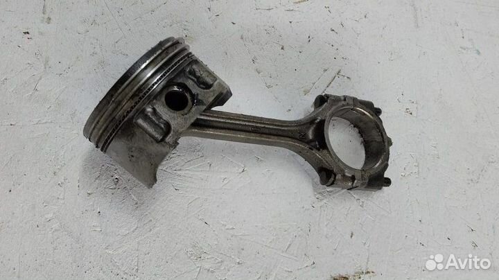 Поршень с шатуном Mitsubishi Lancer 9 седан 1.6