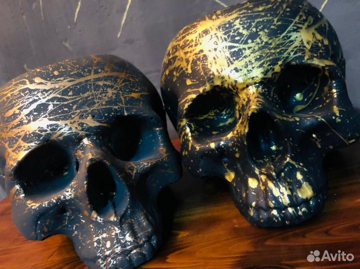 Кашпо череп черный с золотом и бронзой