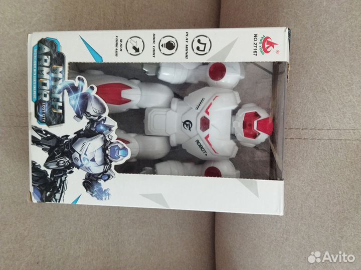 Игрушка робот
