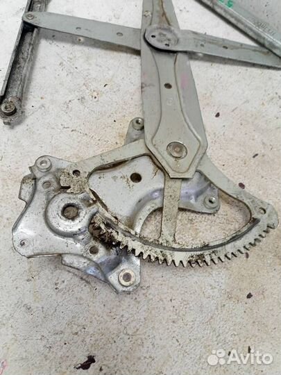 Стеклоподъемник электрический передний левый 69802