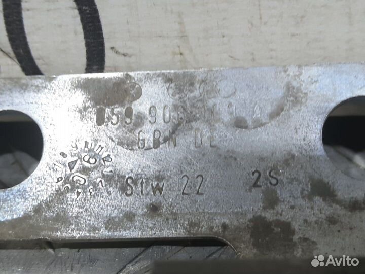 Б/У Кронштейн датчика коленчатого вала Audi#001