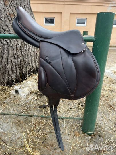 Конкурное седло