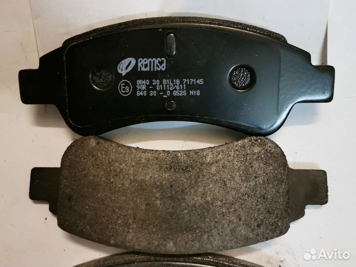 Колодки тормозные дисковые компл. 4 шт