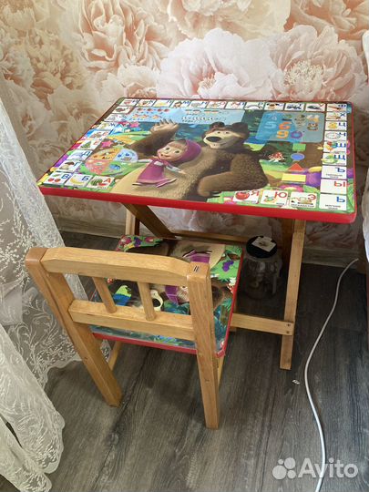 Детский стол и стул