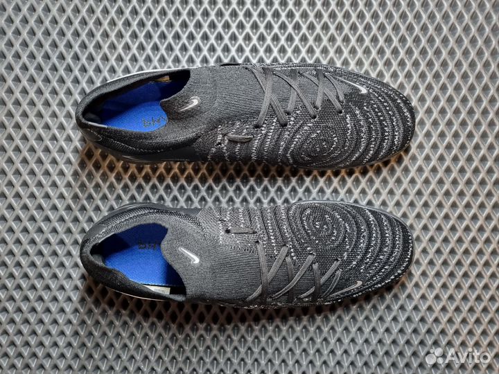 Сороконожки Nike Phantom GX