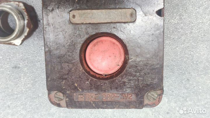 Пульт управления, Пост кнопочный пке 222-3-У2