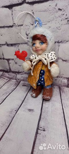 Ватная игрушка. Девочка с леденцом