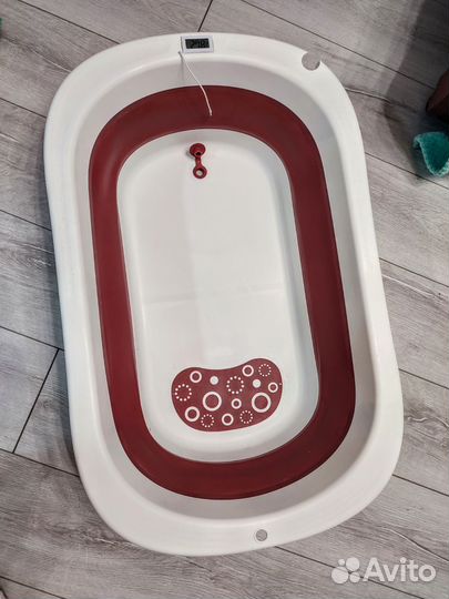 Детская ванночка для купания с термометром