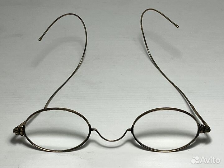 Очки старинные в футляре