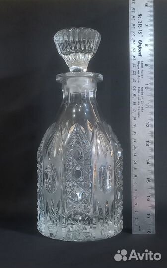 Графин с притёртой пробкой