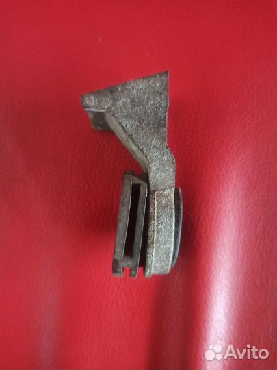 Кронштейн крепления радиатора Daewoo Nexia A15MF